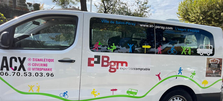 Heureux de contribuer à la mobilité de notre ville : Le minibus est en route !